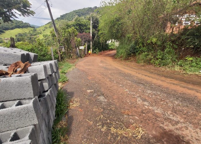 Rua das Acácias recebe investimento para melhorias Extrema MG