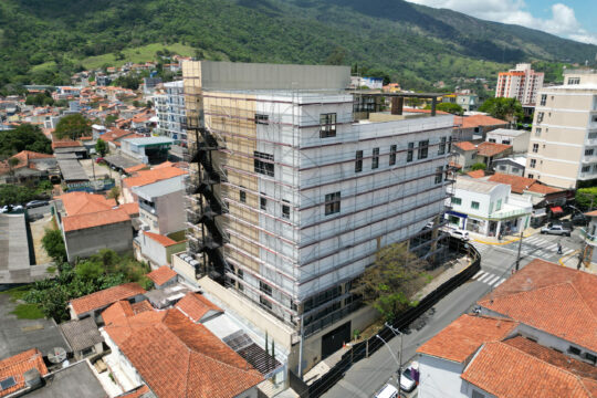 POR DECISÃO JUDICIAL MENORES DE 16 ANOS DESACOMPANHADOS DOS PAIS SÃO PROIBIDOS DE ENTRAR NA FESTA DO PEÃO DE BOIADEIRO